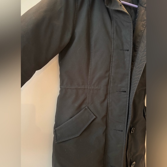 Canada Goose-- Rossclair Parka Heritage W/Coyote Trim Hood - Picture 5 of 15